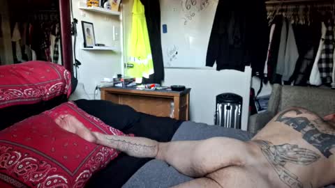 Snapshot of gnasty83 chatting on 02.11.25 gnasty83 online show from 02.11.25