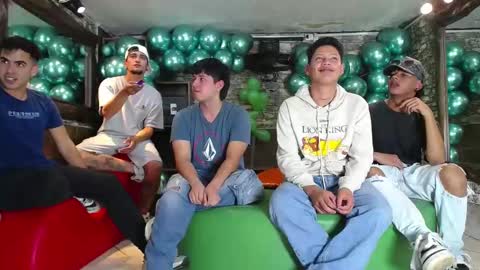 THOMAS AND DAMIAND online show from 02.10.25