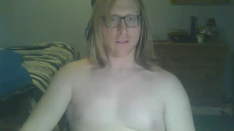 Snapshot of gnger31foru chatting on 01.09.25 Steven Meadow online show from 01.09.25