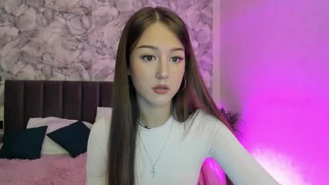 Lina online show from 10.14.25