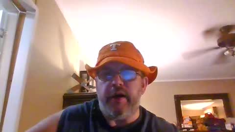 Snapshot of gobey33 chatting on 10.05.25 IDKIDCIDGAF online show from 10.05.25