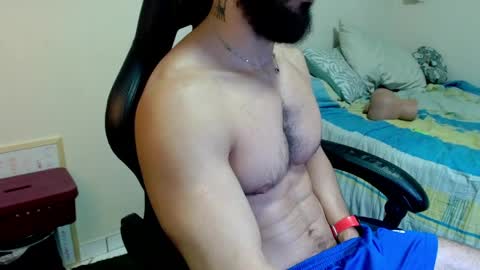 Snapshot of god_hunkules chatting on 05.19.26 god hunkules online show from 05.19.26