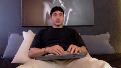 Snapshot of god_of_olympus1 chatting on 12.19.24 steven online show from 12.19.24