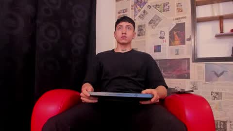 Snapshot of god_of_olympus1 chatting on 10.12.25 steven online show from 10.12.25