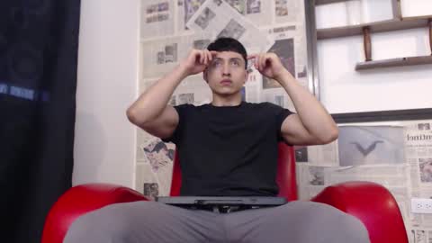 Snapshot of god_of_olympus1 chatting on 12.16.25 steven online show from 12.16.25