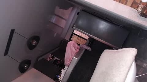 Snapshot of goddesfox chatting on 02.04.25 daniela online show from 02.04.25