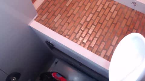 Snapshot of goddesfox chatting on 09.22.25 daniela online show from 09.22.25