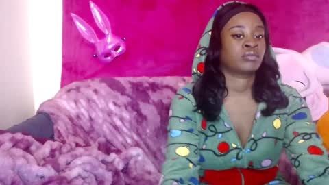 Snapshot of goddess_aaliyah chatting on 12.13.24 goddess_aaliyah online show from 12.13.24