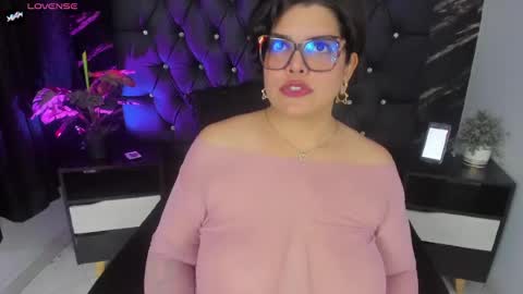 Snapshot of goddess_arethaozz chatting on 07.17.26 Aretha online show from 07.17.26