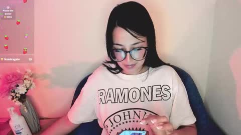 M A R T I N A  online show from 11.25.25