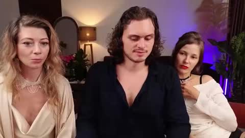   330 UTC2 girls   online show from 12.14.24