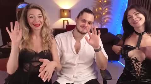   330 UTC2 girls   online show from 01.29.25