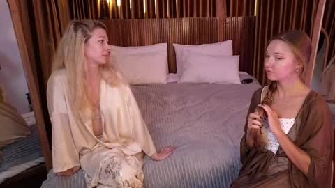   330 UTC2 girls   online show from 11.16.25