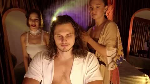   330 UTC2 girls   online show from 11.22.25