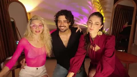   330 UTC2 girls   online show from 05.22.26