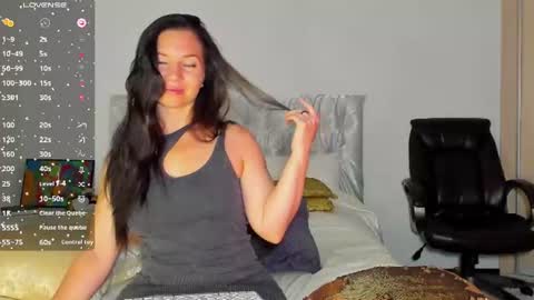 Snapshot of goddess_squirt_ chatting on 07.07.26 Katrin online show from 07.07.26