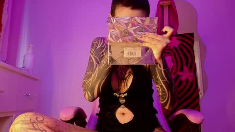 vee online show from 04.03.26