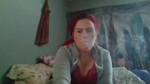 Snapshot of goddessalizee chatting on 06.12.26 goddessalizee online show from 06.12.26