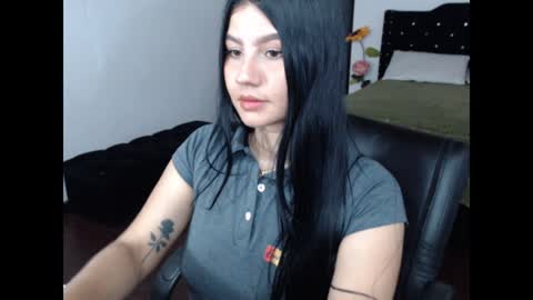 Snapshot of goddessariel22 chatting on 01.29.25 Angelina online show from 01.29.25