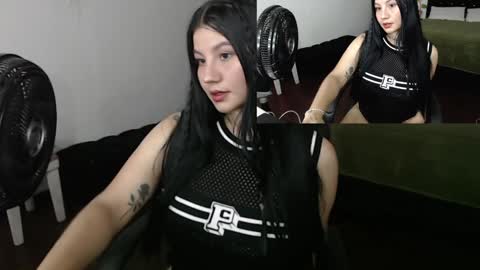 Snapshot of goddessariel22 chatting on 01.30.25 Angelina online show from 01.30.25
