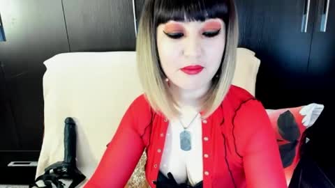 Snapshot of goddessemily_ chatting on 05.17.26 goddessemily_ online show from 05.17.26