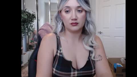 Snapshot of goddessemmy chatting on 11.05.25 Goddess Emmy online show from 11.05.25