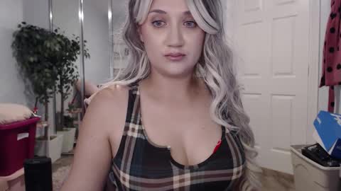 Snapshot of goddessemmy chatting on 11.23.25 Goddess Emmy online show from 11.23.25