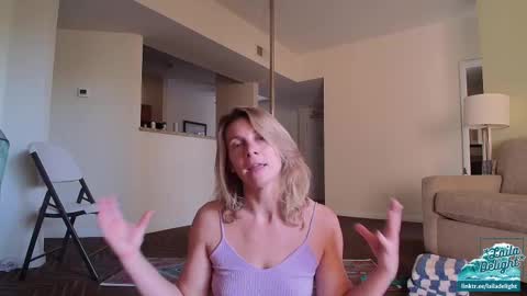 Snapshot of goddesslailadelight chatting on 12.21.25 Laila Delight Goddess of Light online show from 12.21.25