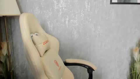 Mistress online show from 10.28.25