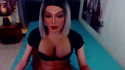 Snapshot of goddessselfsucker chatting on 02.03.26 Lucy Pearl online show from 02.03.26