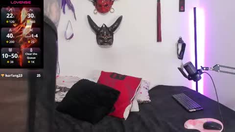 Snapshot of goddness_abril chatting on 07.23.26 Abril online show from 07.23.26