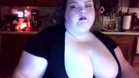 Snapshot of godessisabella chatting on 07.14.26 godessisabella online show from 07.14.26