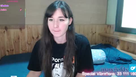 Snapshot of gold_mary_ chatting on 03.03.25 Mary online show from 03.03.25