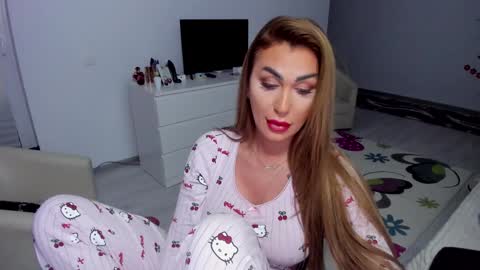 Nicole.. online show from 02.03.25