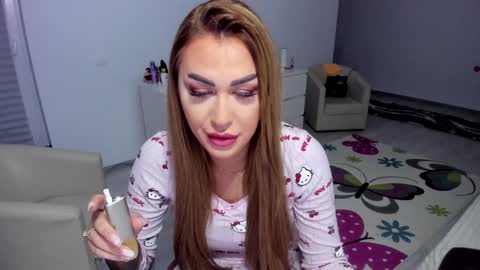 Nicole.. online show from 02.08.25