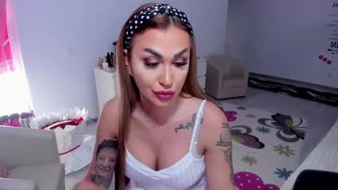 Nicole.. online show from 02.26.25