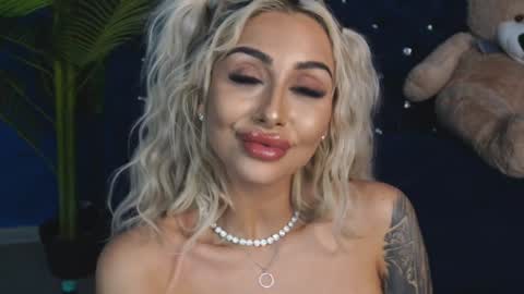 GoldenAmberX online show from 01.19.25