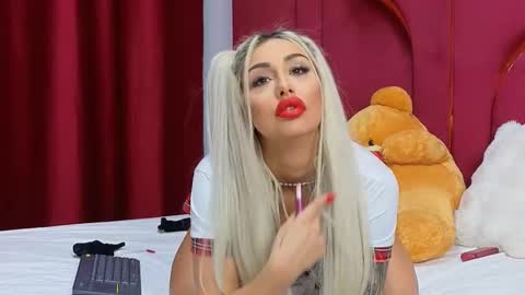 GoldenAmberX online show from 02.23.25