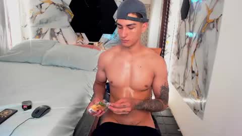 Snapshot of goldendesirexx_ chatting on 07.08.26 Golden online show from 07.08.26