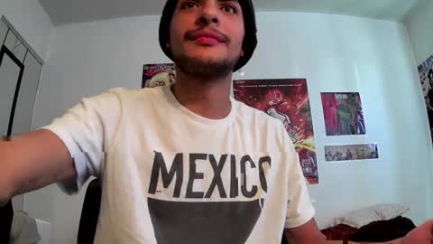 Snapshot of goldenflako chatting on 03.03.25 goldenflako online show from 03.03.25