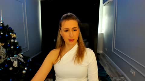 Olivia online show from 01.10.25