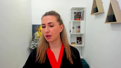 Olivia online show from 01.10.25