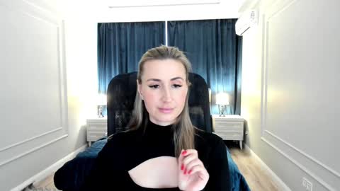 Olivia online show from 02.07.25