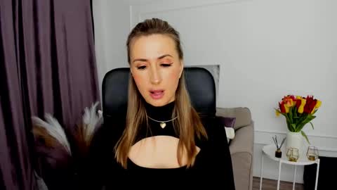 Olivia online show from 03.08.25