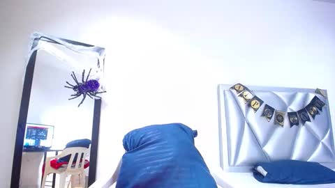 Snapshot of goldenn_ass1 chatting on 10.24.25 goldenn_ass1 online show from 10.24.25