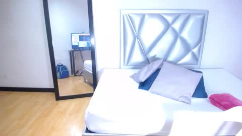 Snapshot of goldenn_ass1 chatting on 11.06.25 goldenn_ass1 online show from 11.06.25