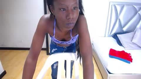 Snapshot of goldenn_ass1 chatting on 11.11.25 goldenn_ass1 online show from 11.11.25