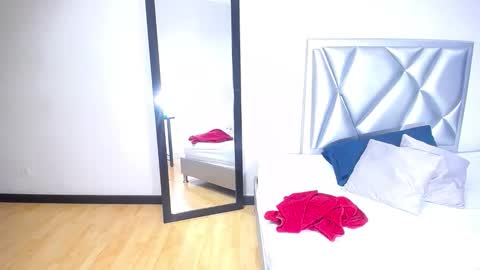 Snapshot of goldenn_ass1 chatting on 11.13.25 goldenn_ass1 online show from 11.13.25