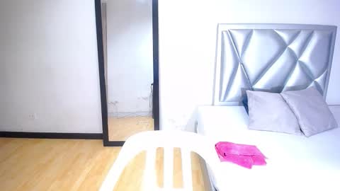 Snapshot of goldenn_ass1 chatting on 11.21.25 goldenn_ass1 online show from 11.21.25