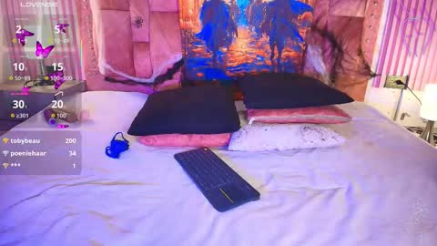 goldilockss15 online show from 10.29.25